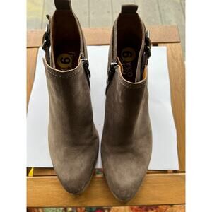 Franco Sarto strap buckle zip low platform leather almond toe ankle bootie Sz 9